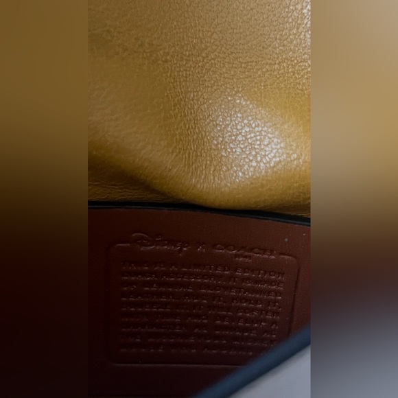 Mickey Mouse Coach clutch - Picture 13 of 16